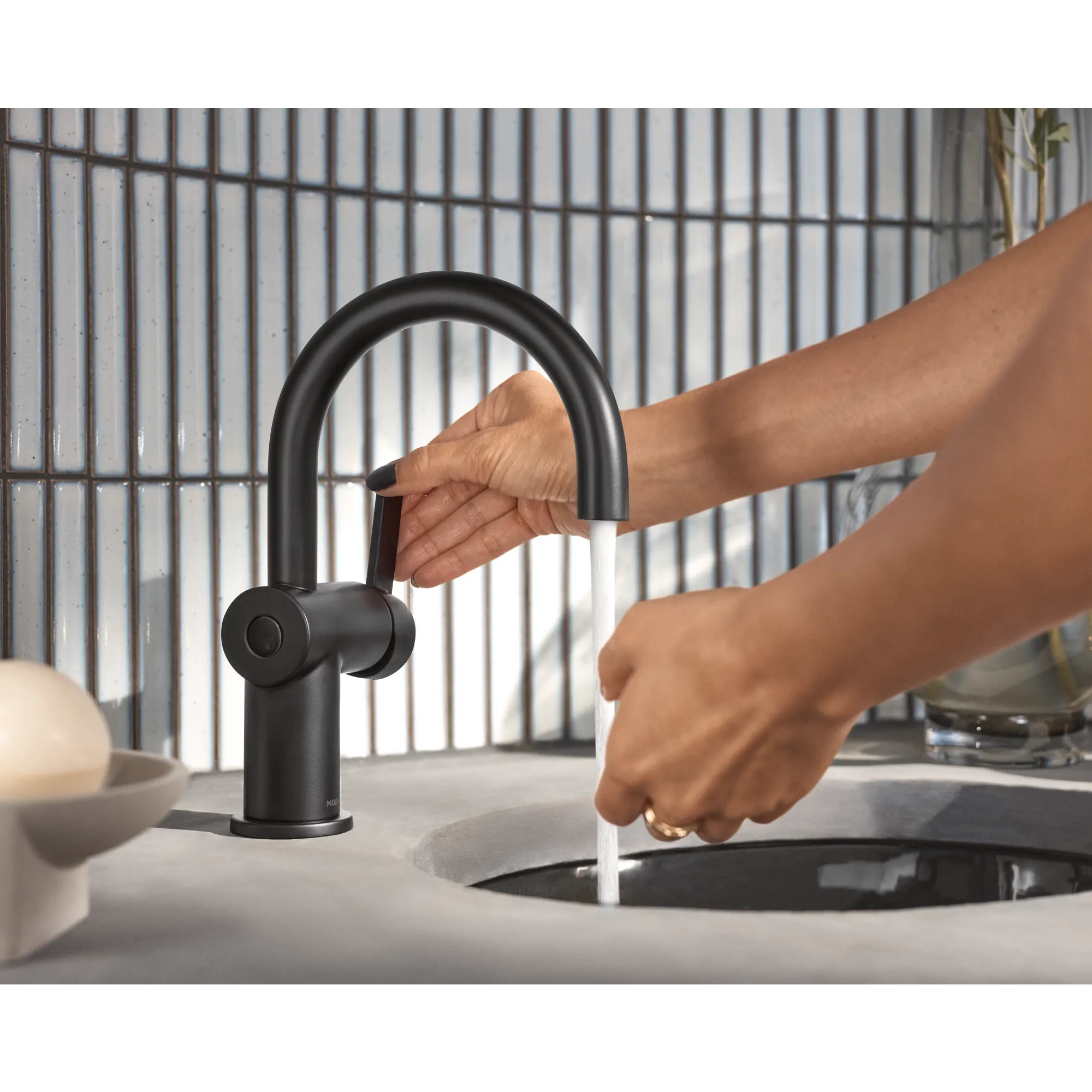 Cia MotionSense Wave One-Handle High Arc Single Sensor Bathroom Faucet - Image 20