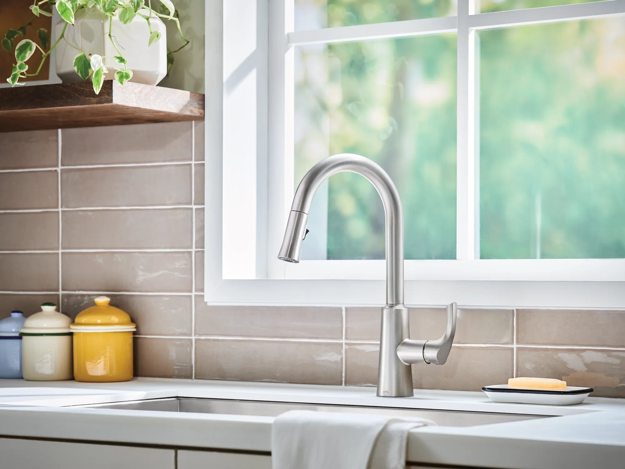 Ash Spot resist stainless one-handle high arc pulldown kitchen faucet - Image 6