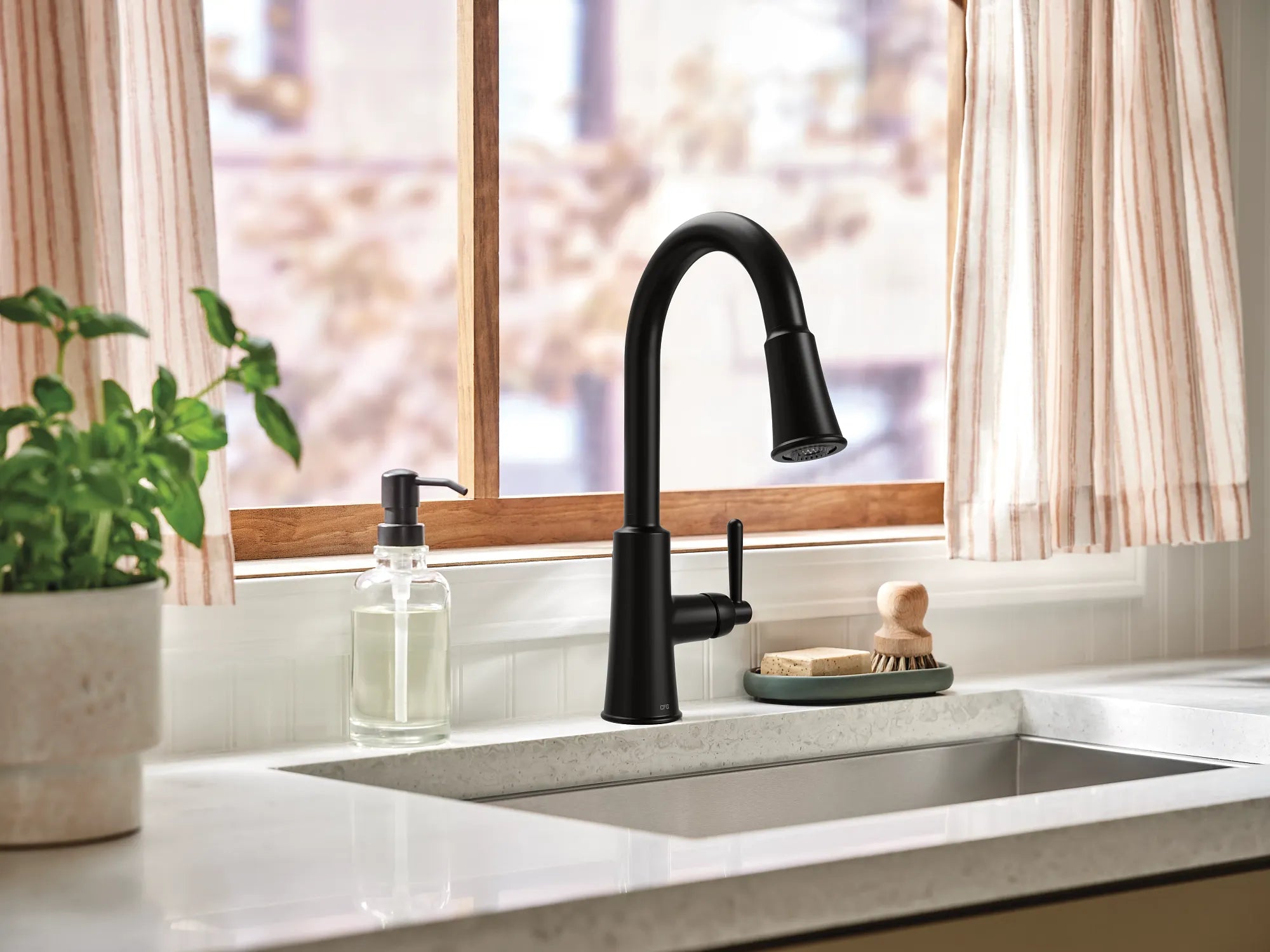Ember Matte black one-handle high arc pulldown kitchen faucet - Image 4