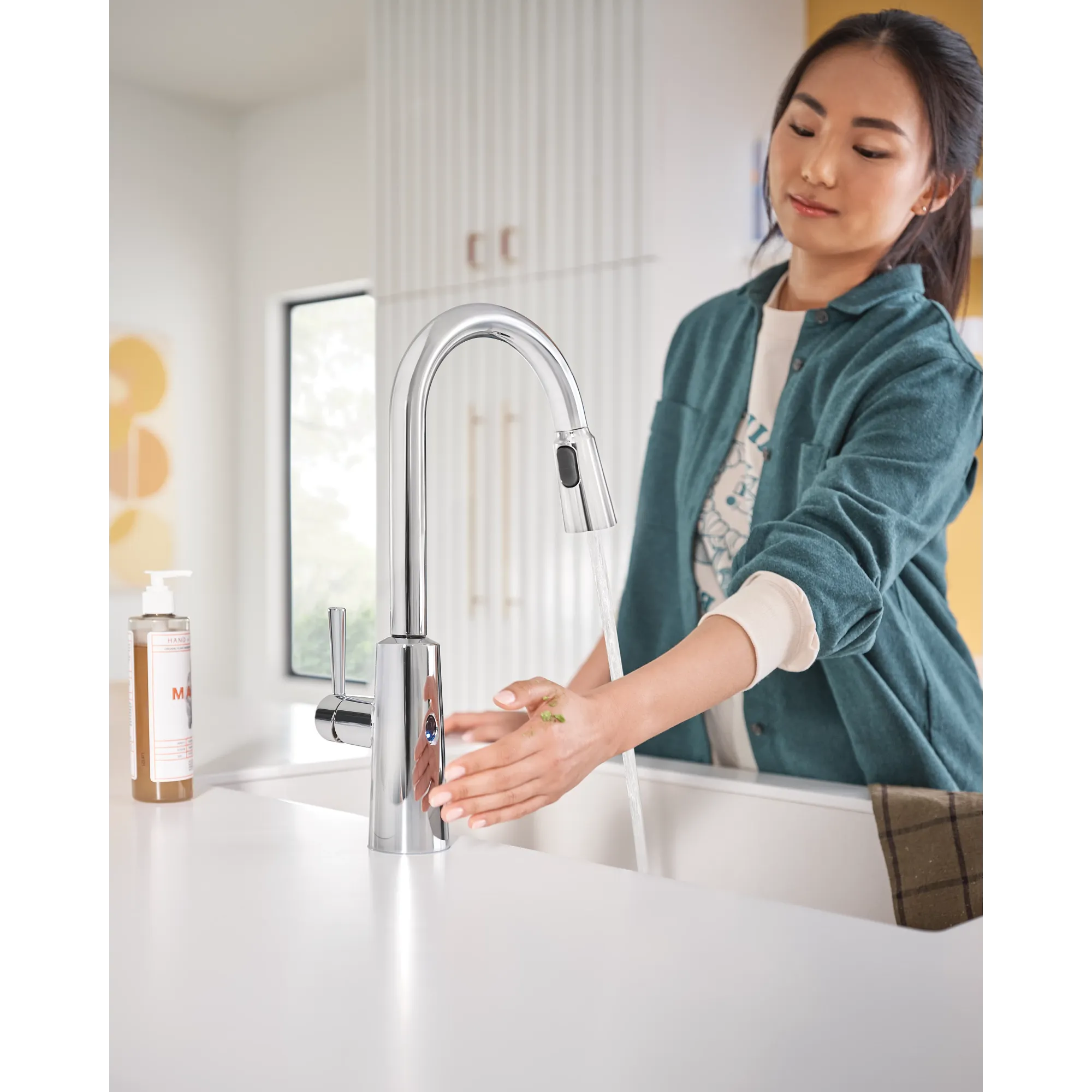 Riley MotionSense Wave One-Handle High Arc Pulldown Kitchen Faucet - Image 11