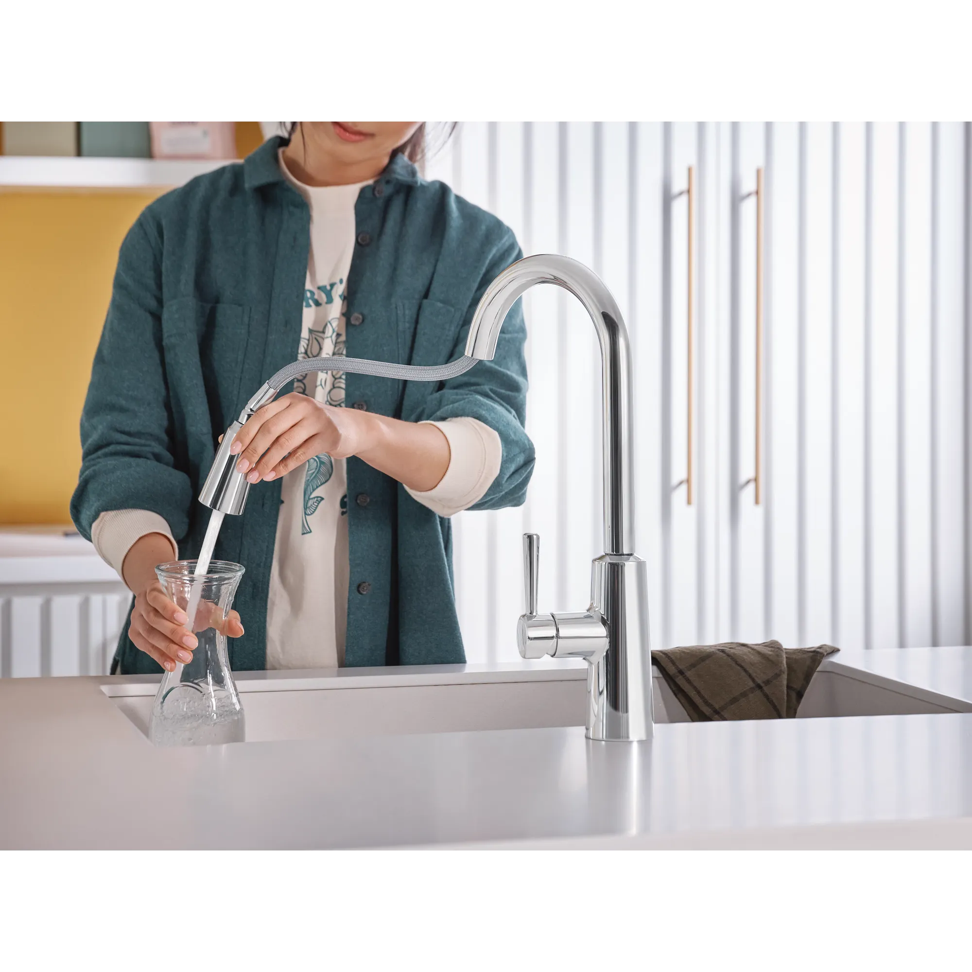 Riley MotionSense Wave One-Handle High Arc Pulldown Kitchen Faucet - Image 4