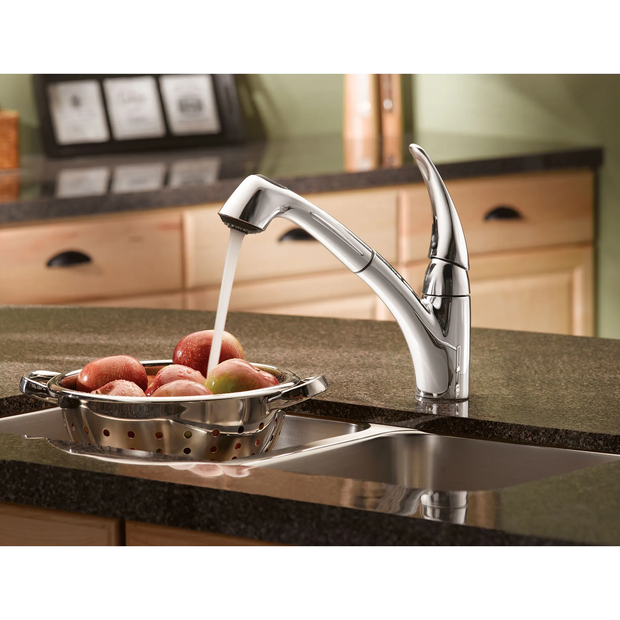Extensa Chrome one-handle pullout kitchen faucet - Image 7