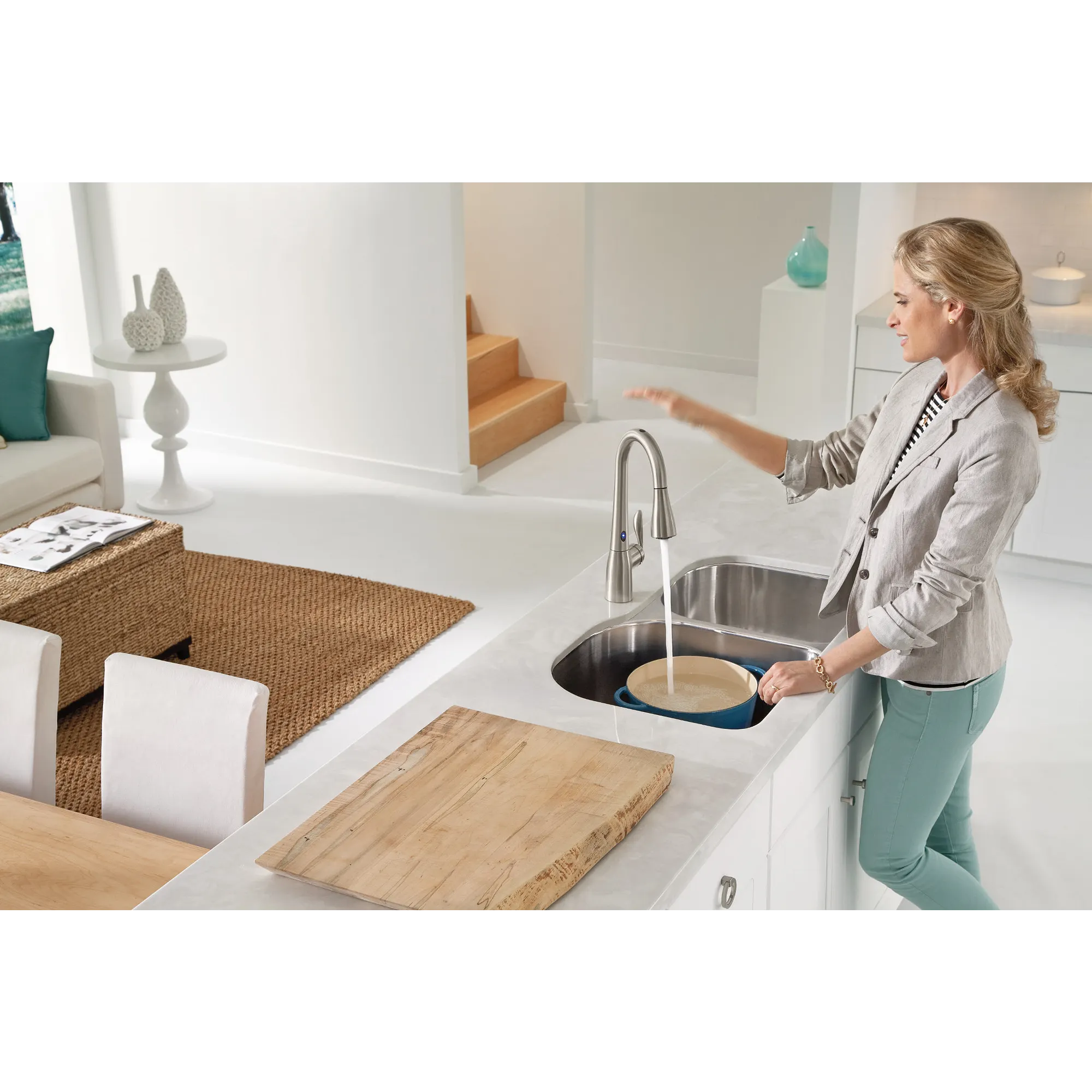 Arbor One-Handle High Arc MotionSense Dual Sensor Pulldown Kitchen Faucet - Image 12