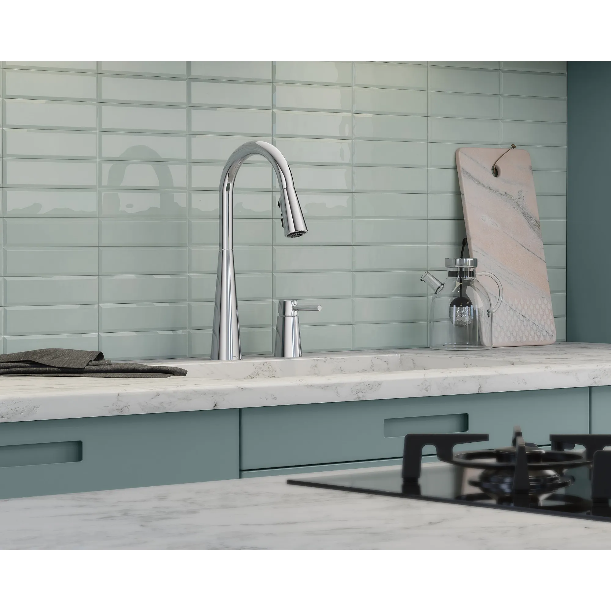 Sleek One-Handle Pulldown Kitchen Faucet - Image 3