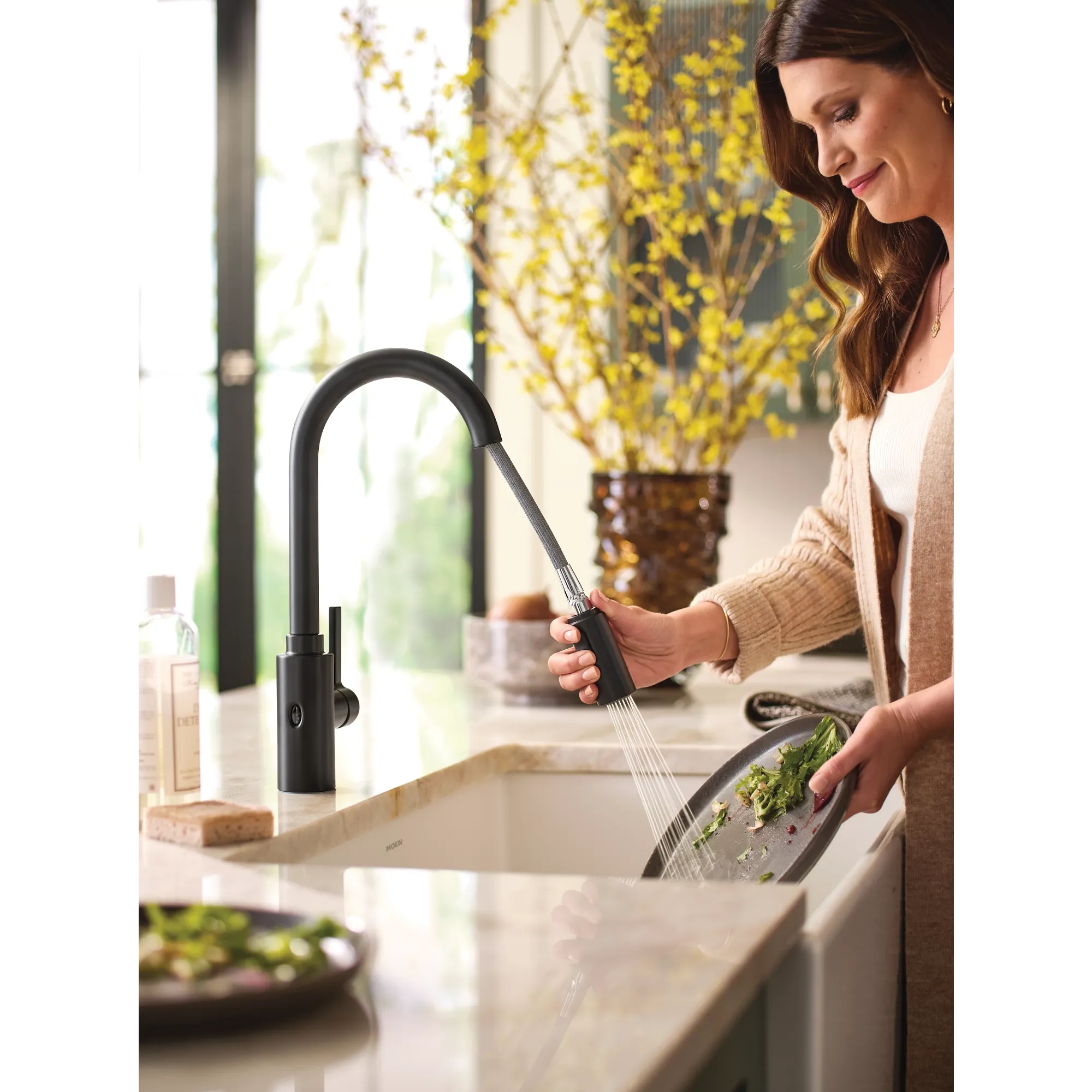 Genta LX MotionSense Wave Single Sensor One-Handle High Arc Pulldown Kitchen Faucet - Image 28