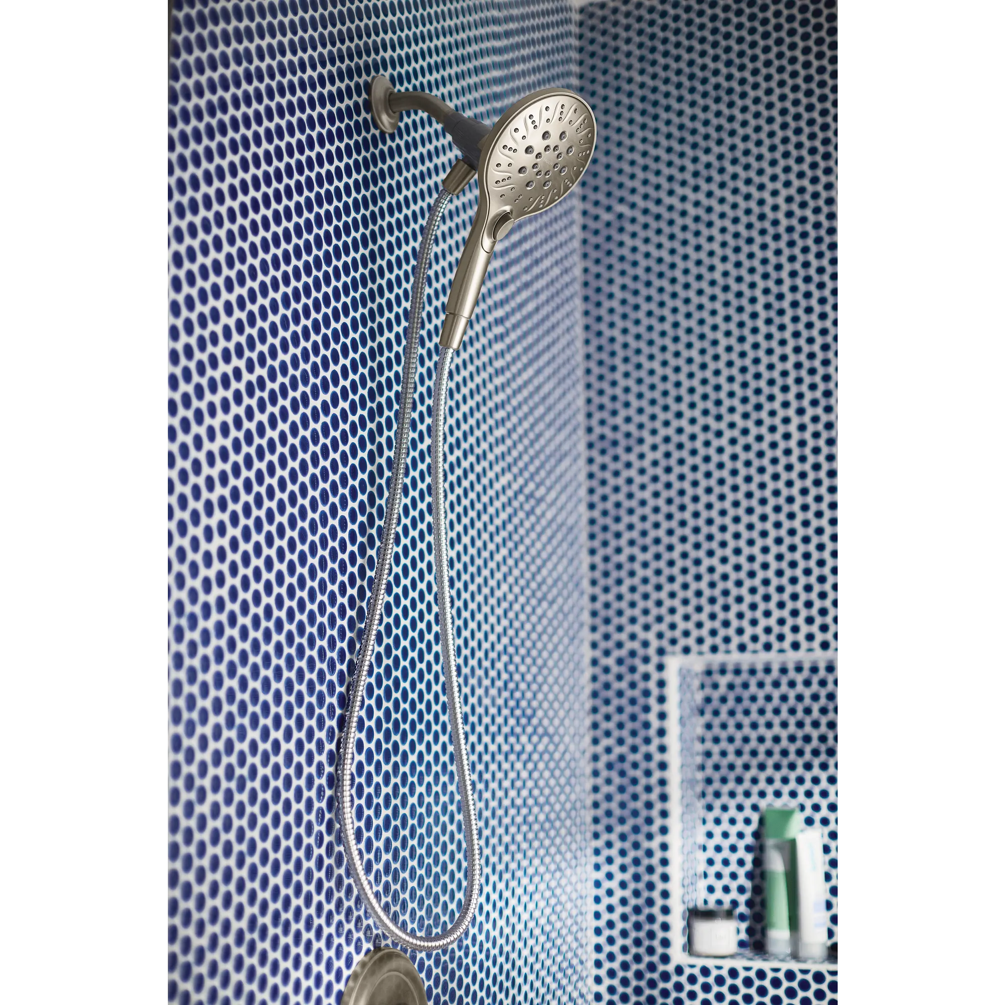 Attract(Tm) Shower Only with Magnetix - Image 5