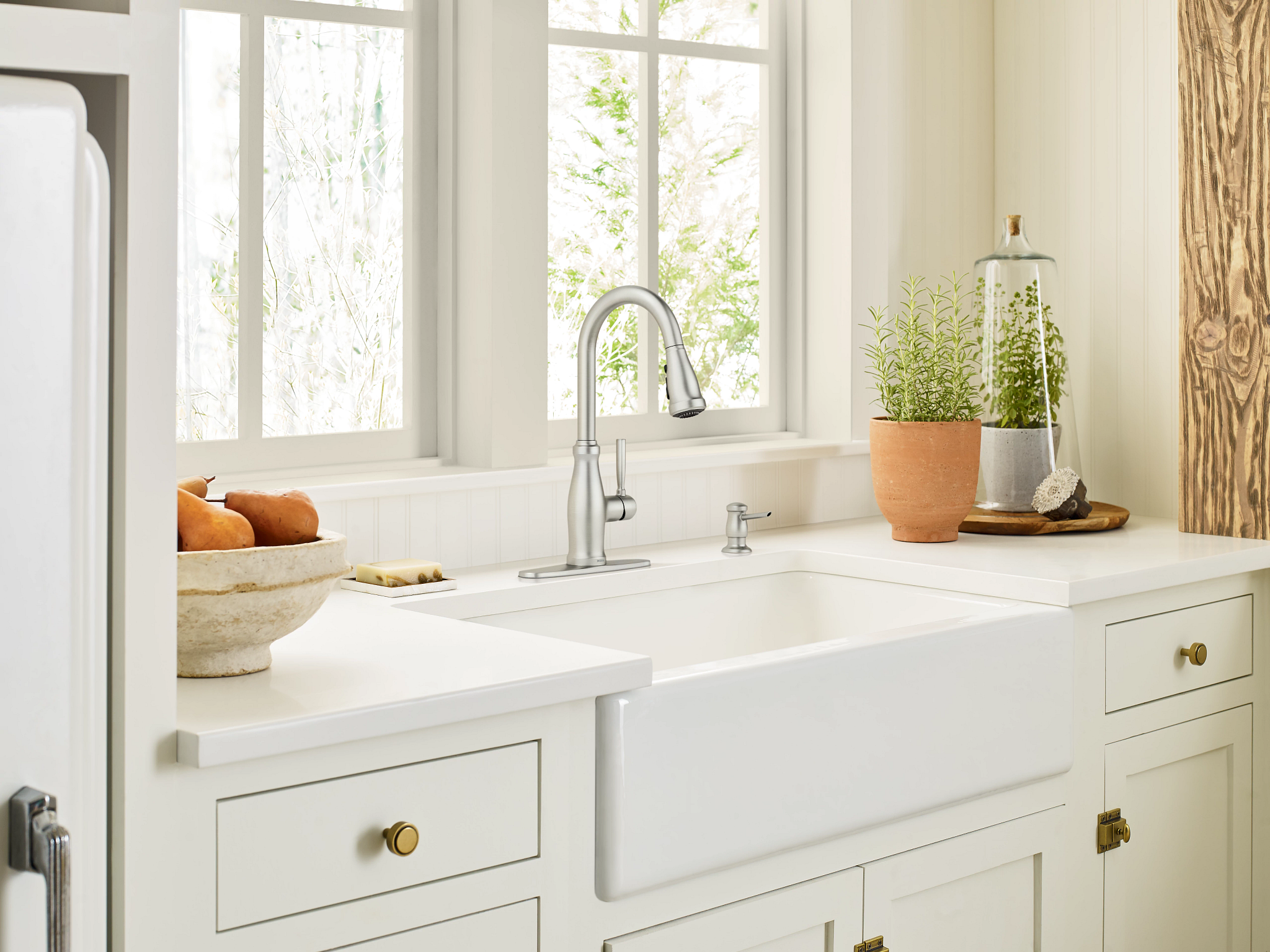Stableton One-handle High Arc Pulldown Kitchen Faucet - Image 4
