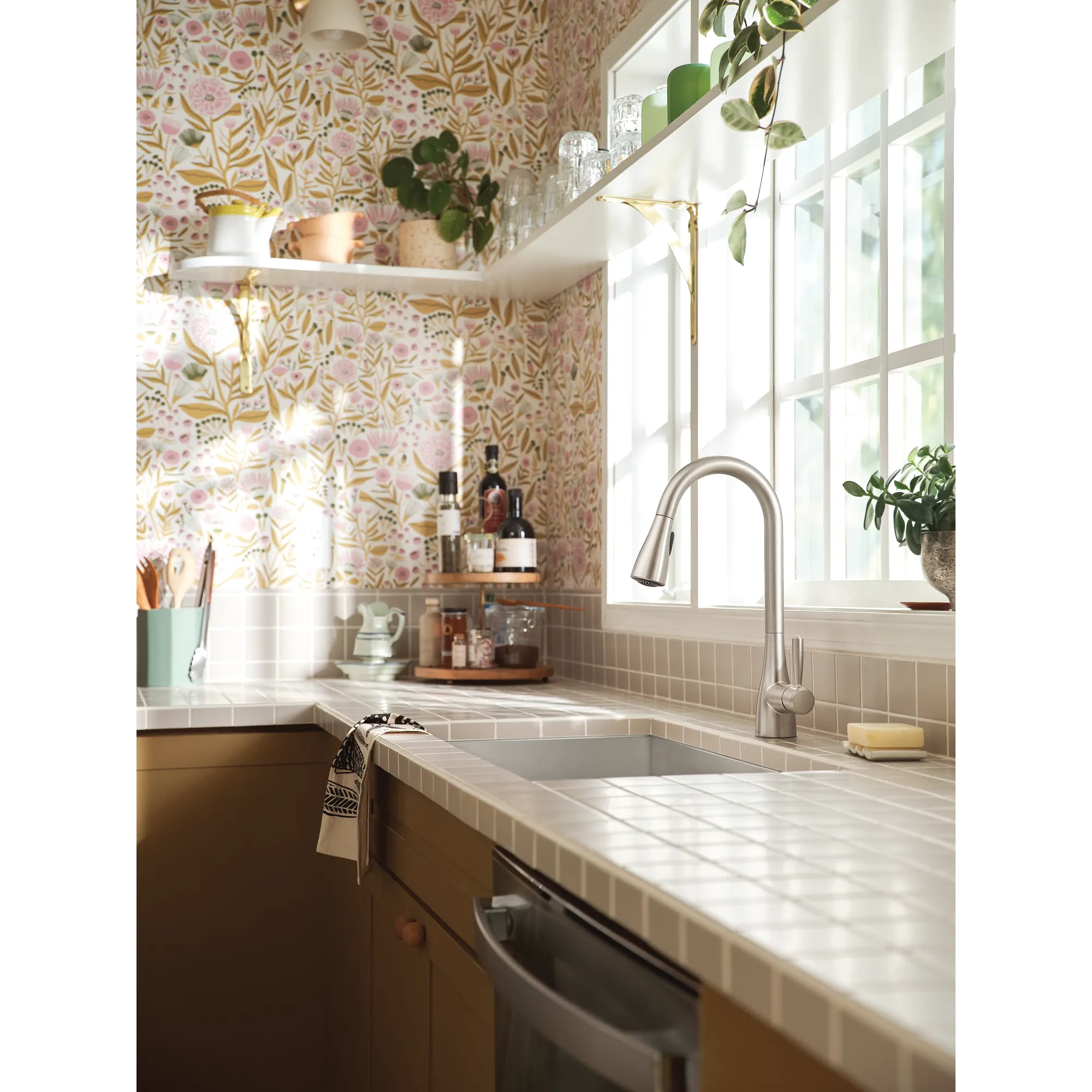Doherty One-Handle High Arc Pulldown Kitchen Faucet - Image 25