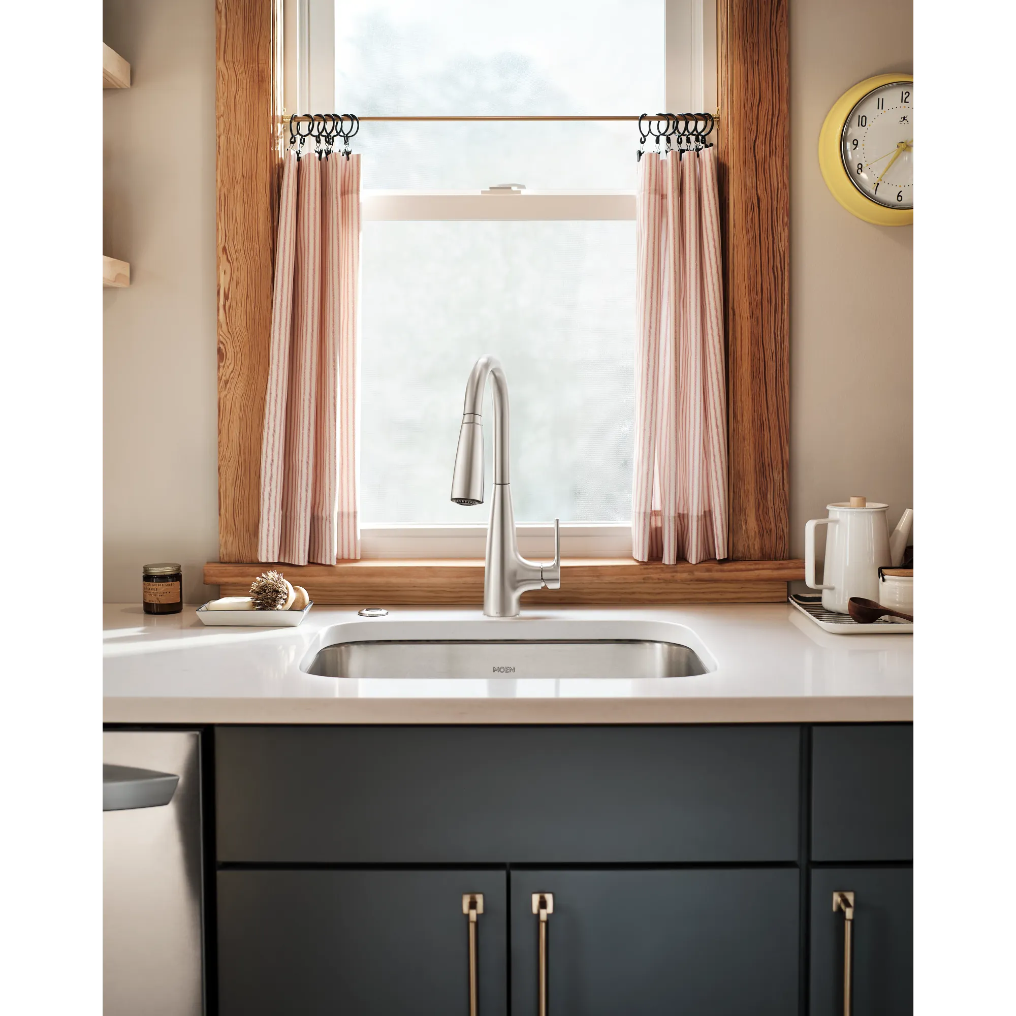 Haelyn One-Handle High Arc Pulldown Kitchen Faucet - Image 20