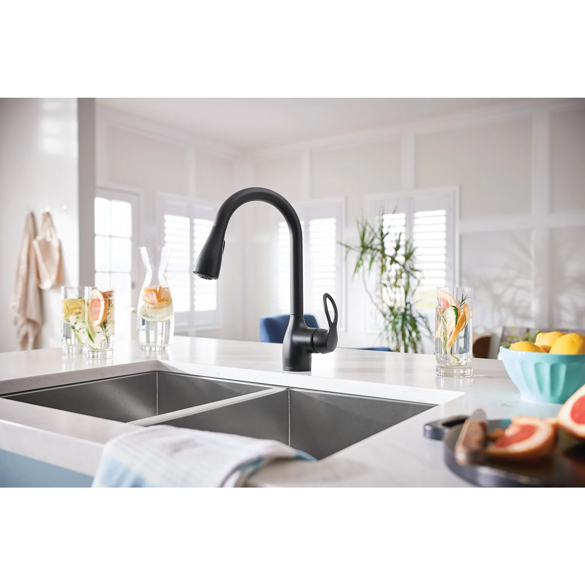 Kleo One-Handle High Arc Pulldown Kitchen Faucet - Image 18