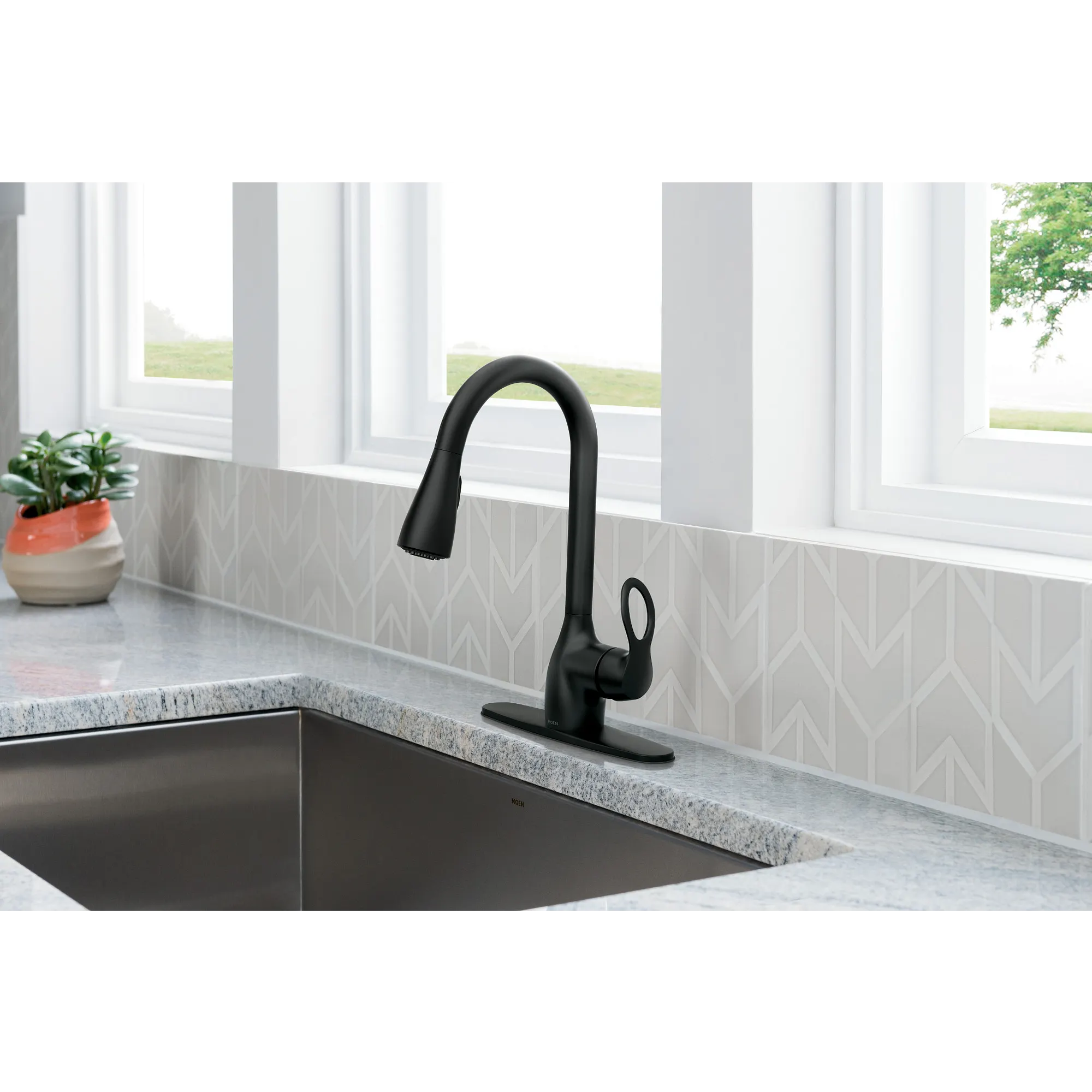 Kleo One-Handle High Arc Pulldown Kitchen Faucet - Image 25