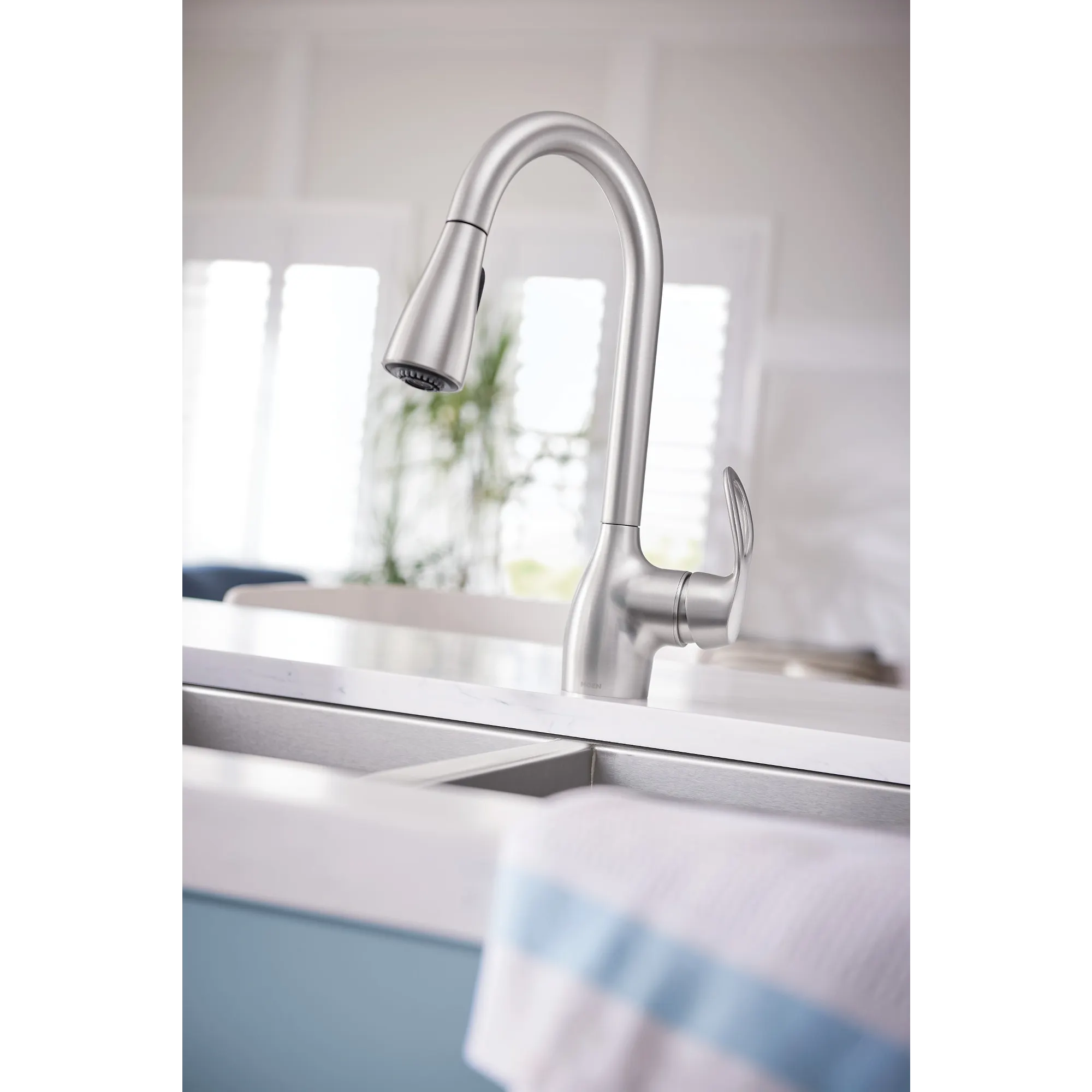 Kleo One-Handle High Arc Pulldown Kitchen Faucet - Image 28
