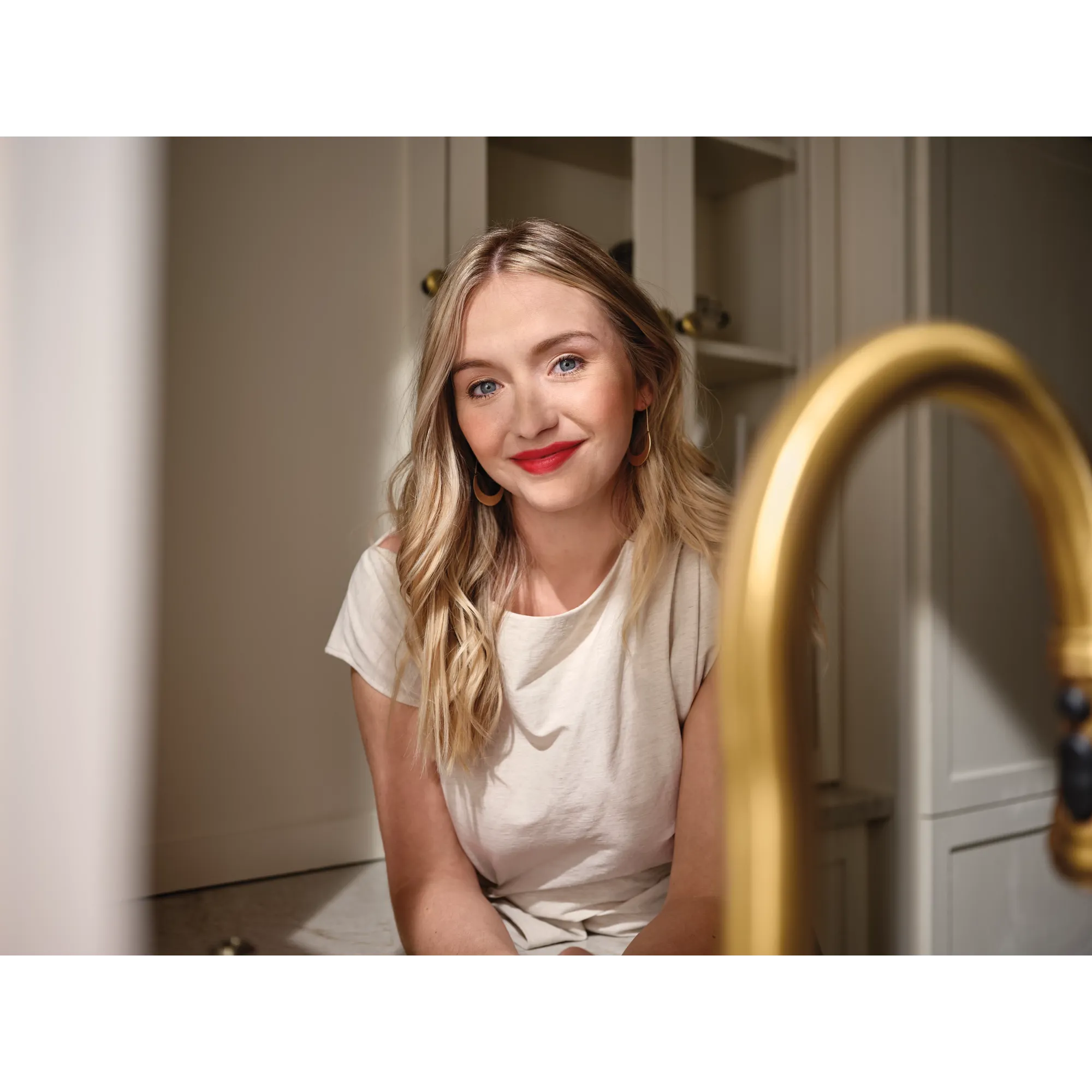 Weymouth Motion Control Smart Kitchen Faucet In - One Handle High Arc Pulldown - Image 20