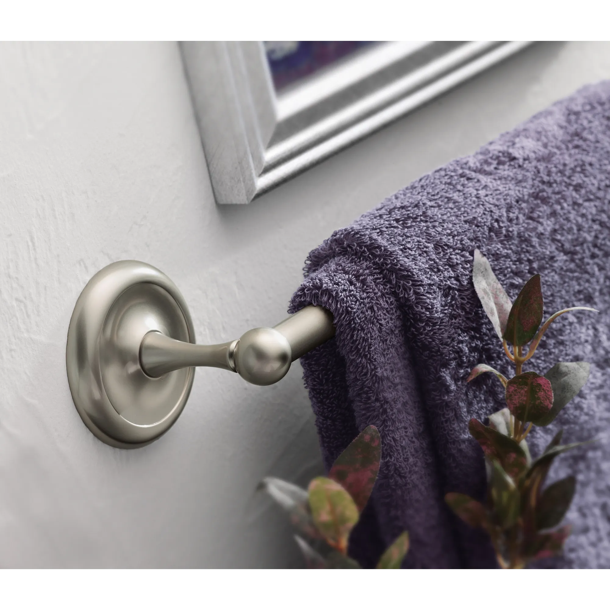 Yorkshire Chrome 24 Towel Bar - Image 3