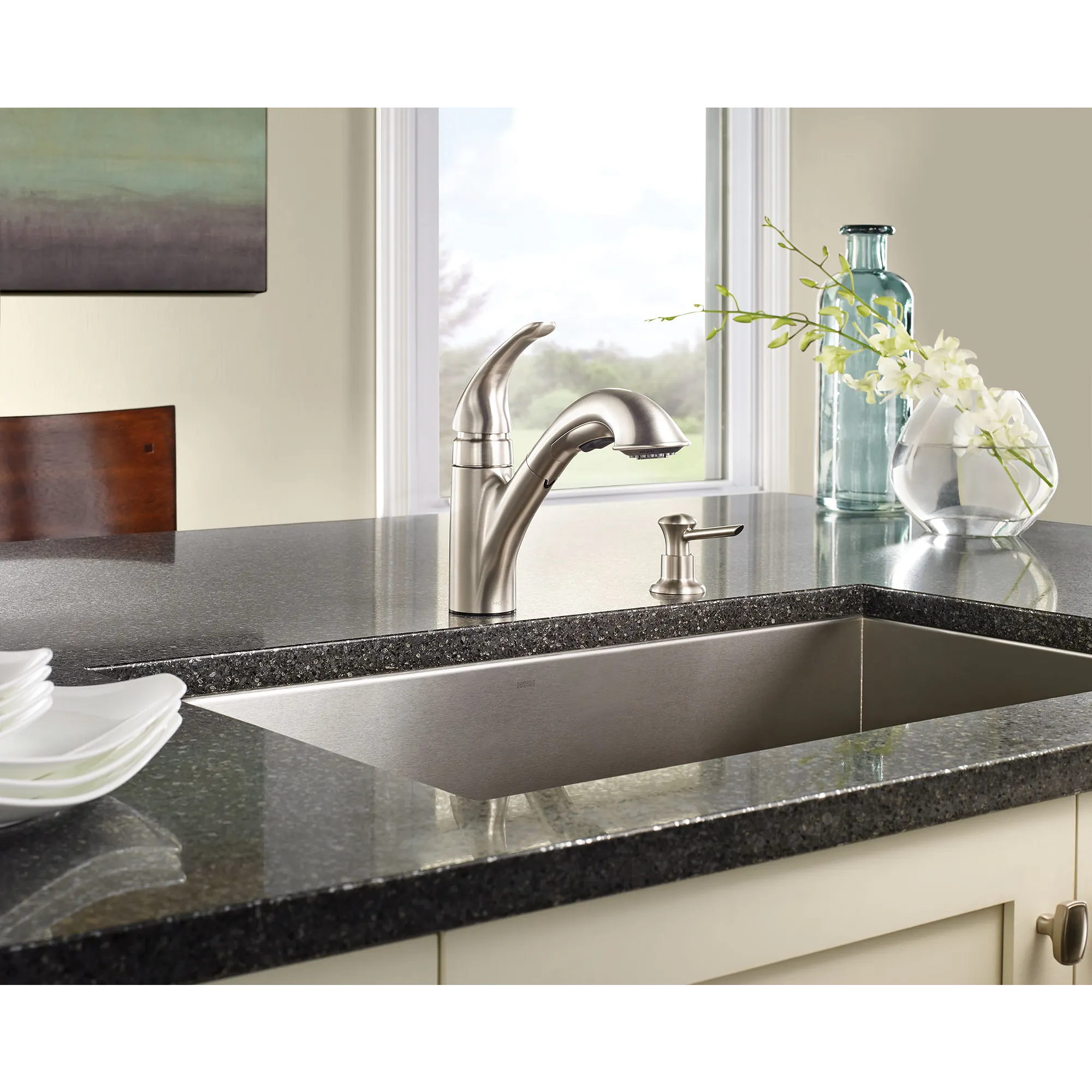 Caprillo One-Handle Low Arc Pullout Kitchen Faucet - Image 4