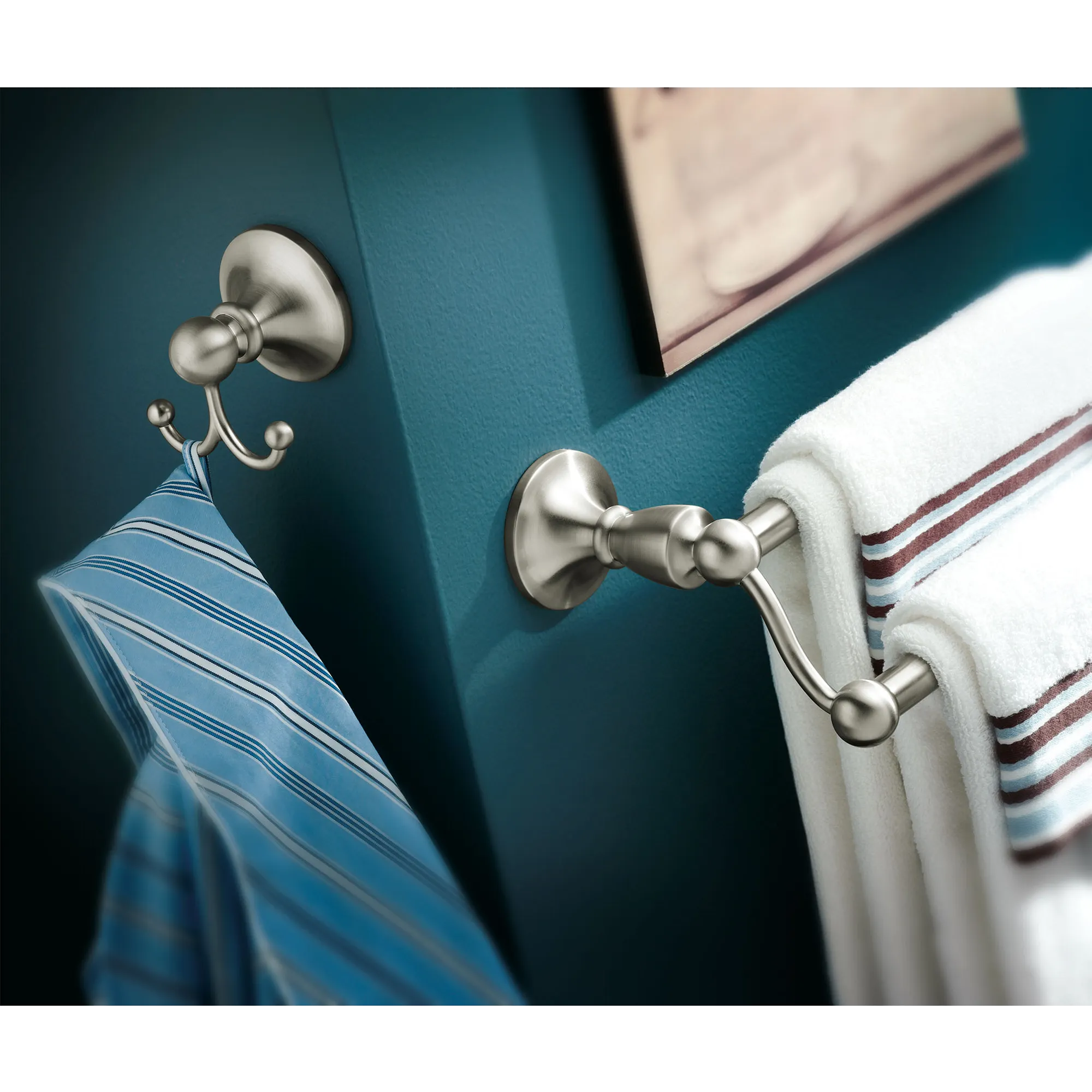 Wembley 24 Double Towel Bar - Image 2