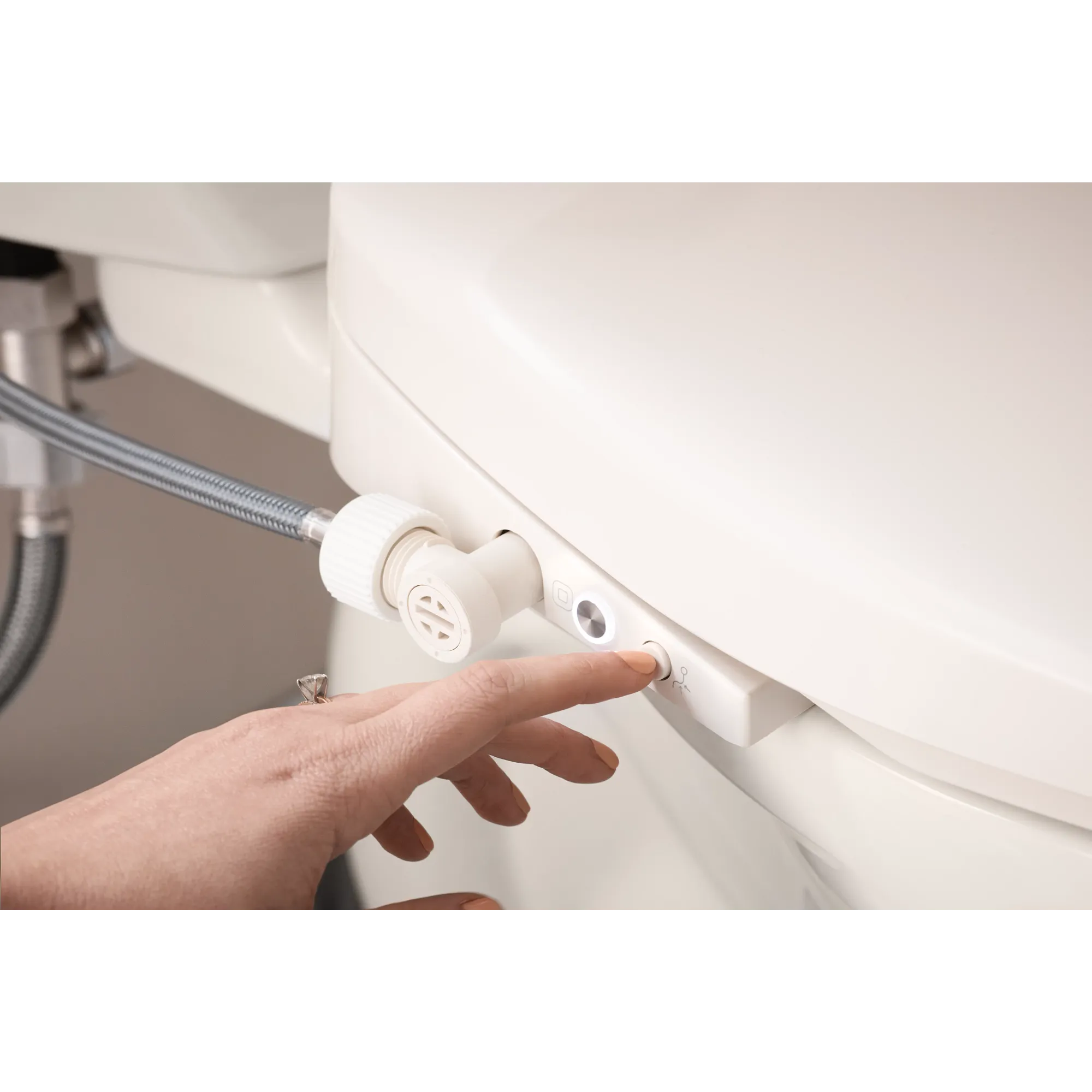 3-Series Electronic Bidet Seat - Image 2