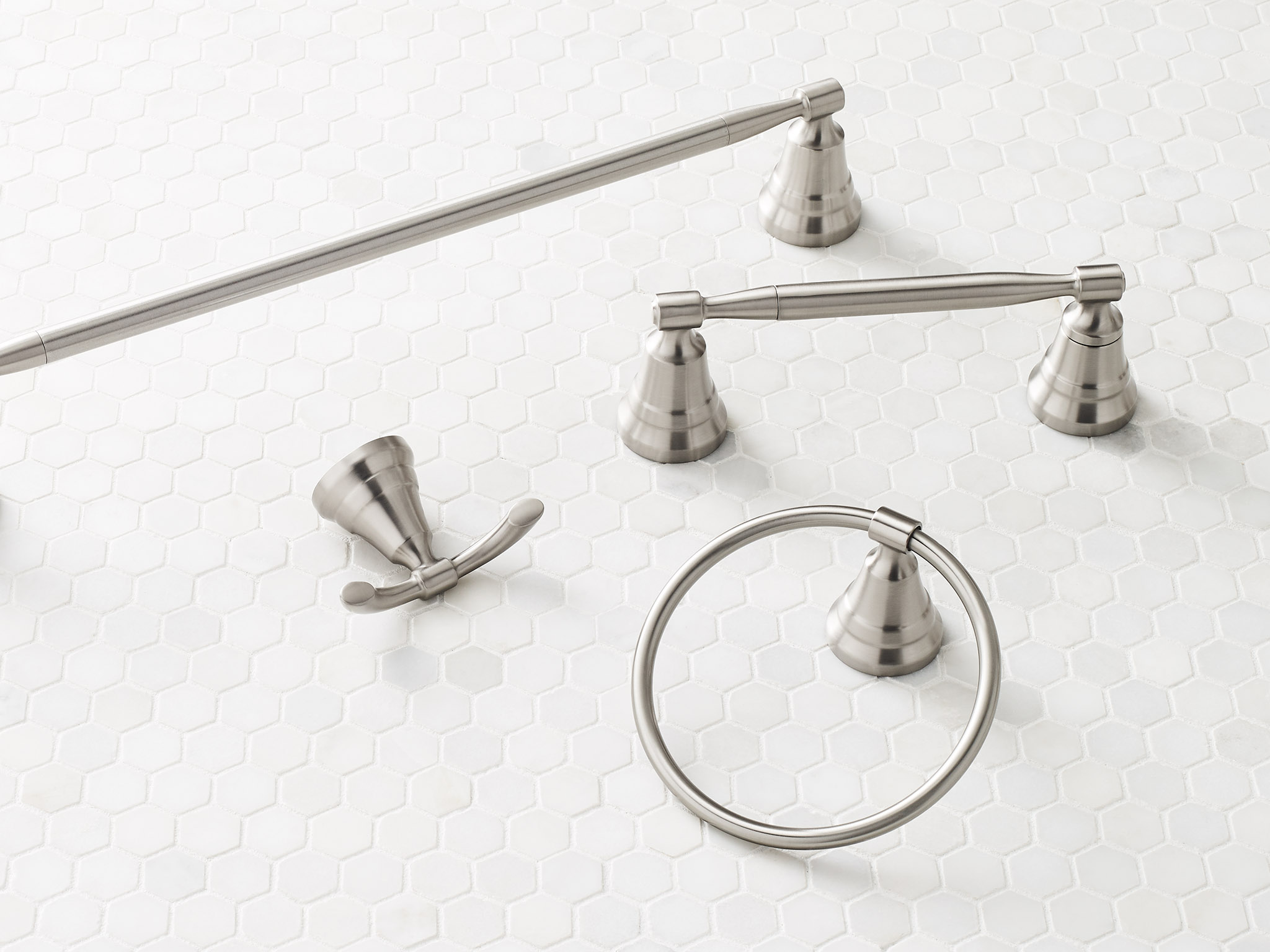 Halle 24 Towel Bar - Image 2